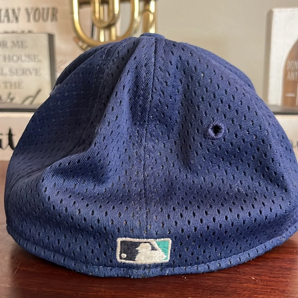 Seattle Mariners New Era 59Fifty Fitted Size 6 7/8 MLB Hat / Cap